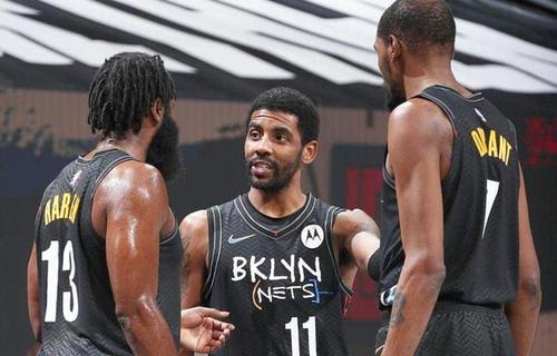 罗德里戈：皇马目前更衣室氛围？非常好，一如既往地好（罗德里戈：皇马更衣室氛围依旧非常好）