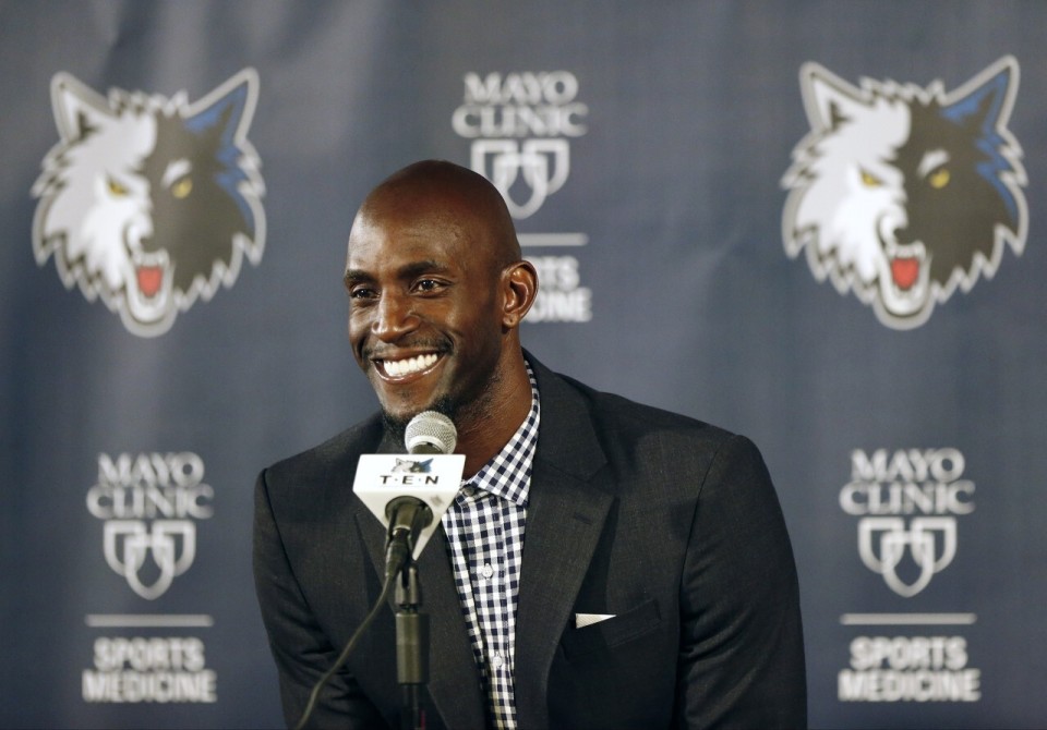 尤文vs乌迪内斯：伊尔迪兹、乔纳森-戴维首发，麦肯尼出战（尤文迎战乌迪内斯：伊尔迪兹、乔纳森-戴维进入首发，麦肯尼出战）