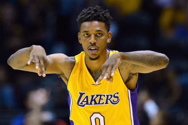 马里奥-苏亚雷斯：巴列卡斯不像西甲球场，像第三世界的球场（马里奥-苏亚雷斯：巴列卡斯更像第三世界球场，而非西甲标准）