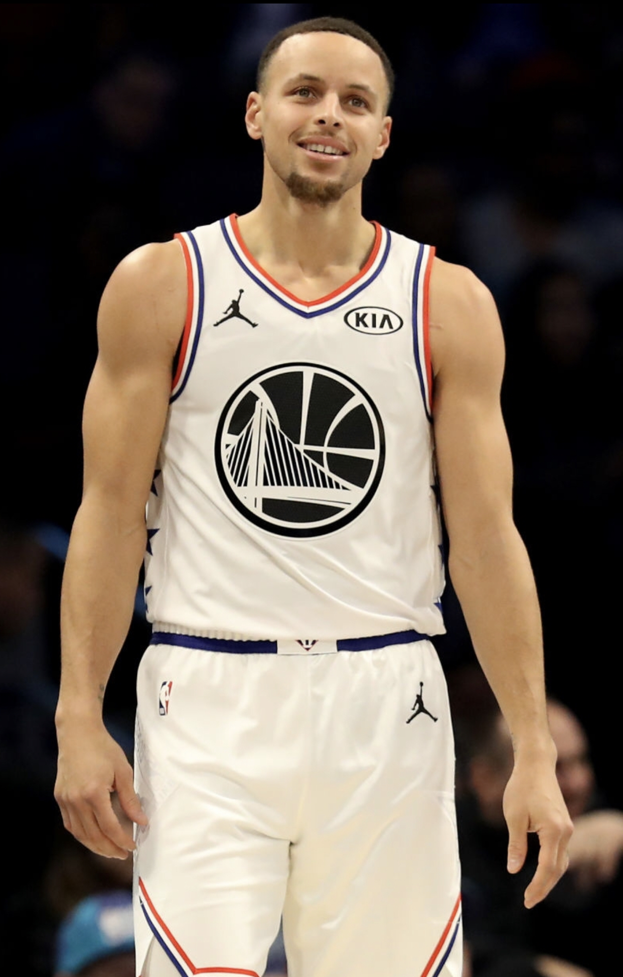 篮球勇士主帅称赞球队防守改善（勇士主教练称赞球队防守明显提升）