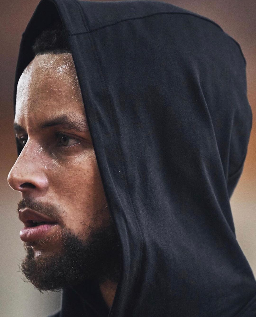 德转评年度最佳右边锋：杜埃、奥利塞、萨拉赫、亚马尔入围（德转年度最佳右边锋候选出炉：萨拉赫、奥利塞、杜埃、亚马尔上榜）