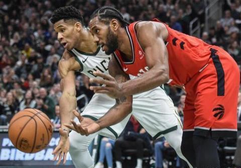 杰克逊轰24分，灰熊全队7人上双逆转取胜（杰克逊24分领衔，灰熊七人上双翻盘告捷）