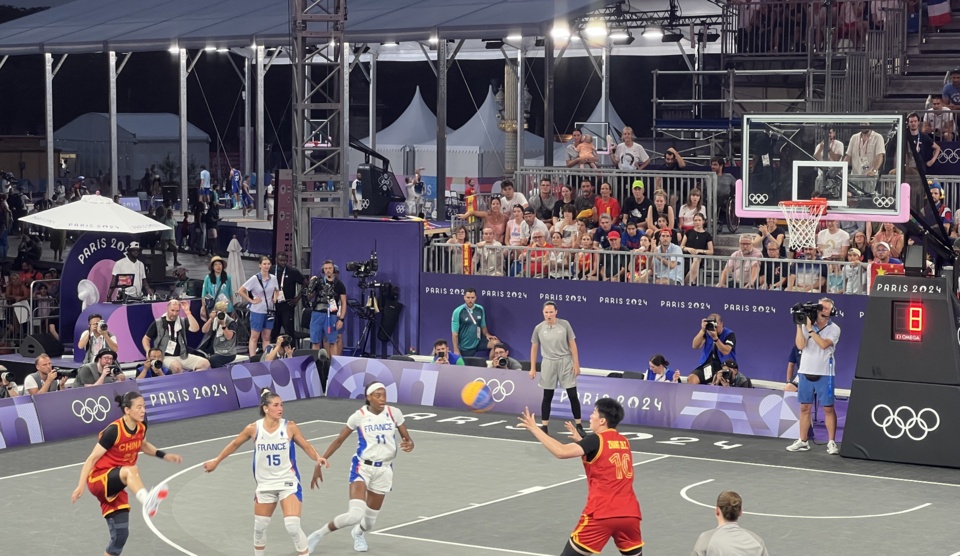 津门虎主帅于根伟积极引援奥乌苏，助力球队提升，期待其归化入籍，展现强大进攻实力，助球队稳定发展。（于根伟推动引进奥乌苏强化津门虎火力，盼其归化助球队稳步提升）