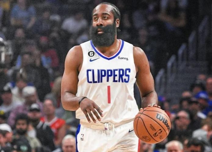 卡佩罗：斯帕莱蒂不能执着于某些固定阵型，他要学会灵活变通（卡佩罗：斯帕莱蒂别死守阵型，应学会灵活调整）