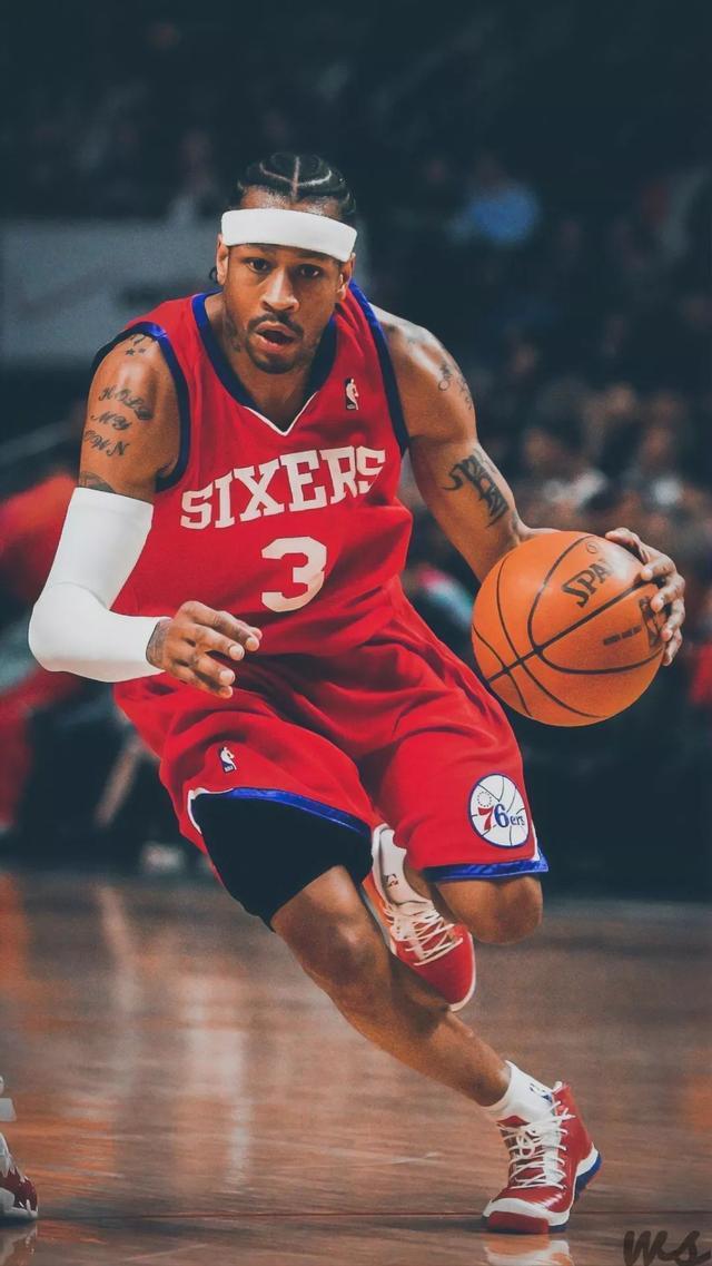 从手足无措到游刃有余，齐达内在公园学着踢毽子（齐达内在公园练踢毽子，从生疏到娴熟）