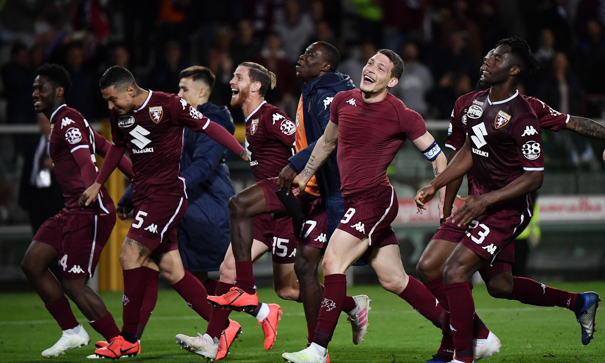 尼昂：在米兰时米哈就像我的父亲；巴洛特利需要信任他的教练（尼昂：米兰时期米哈如父；巴洛特利应当信任教练）