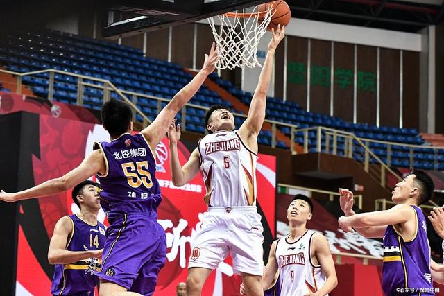 陈哲宣得到津门虎赛季首红，中超所有球队本赛季都有红牌入账（陈哲宣吃到津门虎赛季首红，中超本季已无球队零红牌）