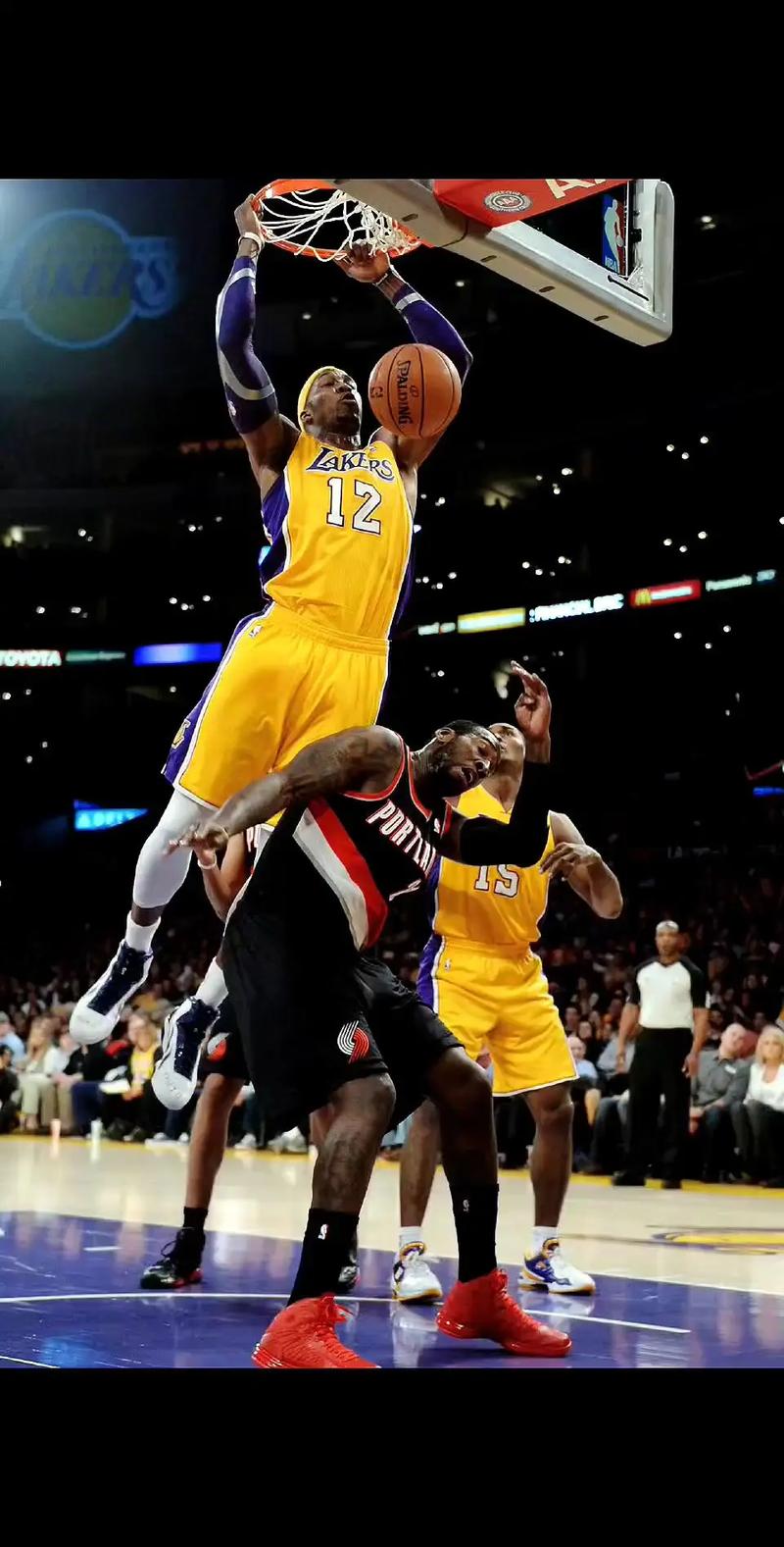 记者：阿根廷全队周四启程前往安哥拉，梅西届时将首发出战（记者称阿根廷全队将于周四启程赴安哥拉，梅西将首发登场）